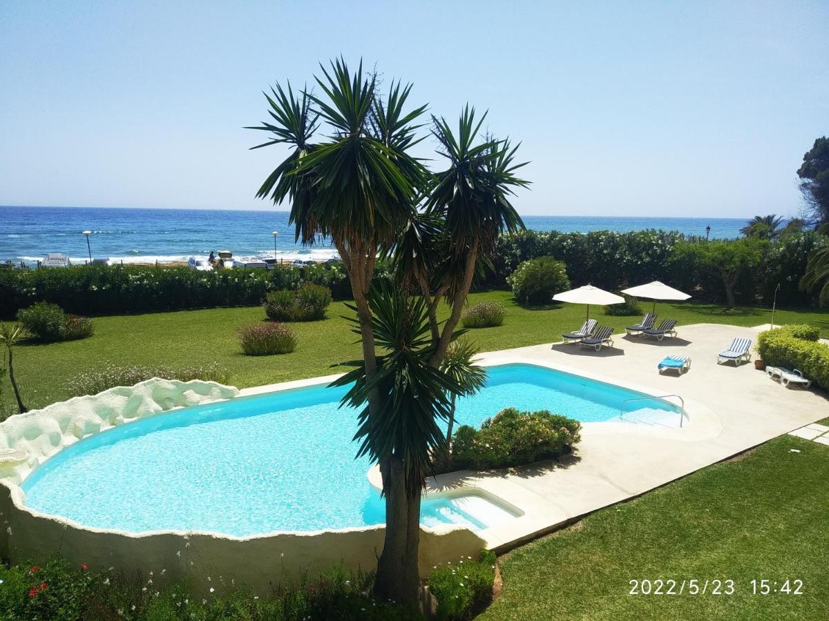 Beachfront Neptuno I, Complex,Views,Pool,Garden, Elviria 马尔韦利亚 外观 照片