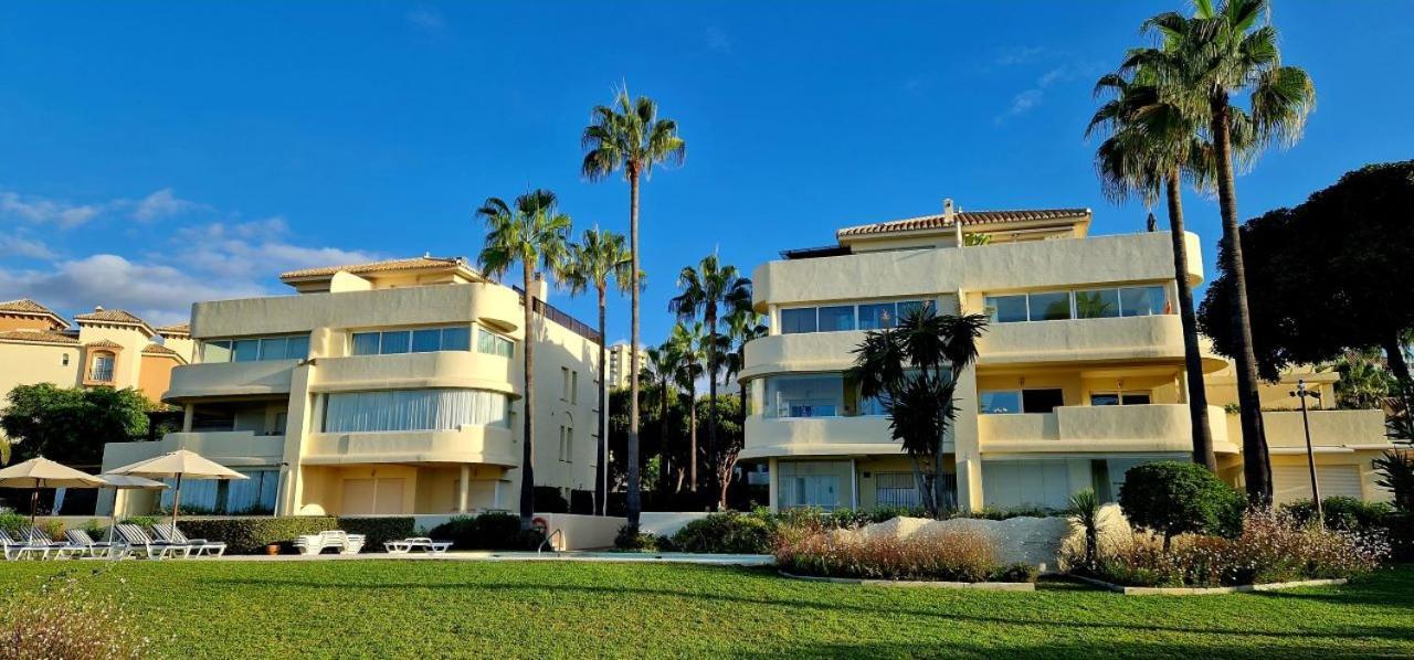 Beachfront Neptuno I, Complex,Views,Pool,Garden, Elviria 马尔韦利亚 外观 照片