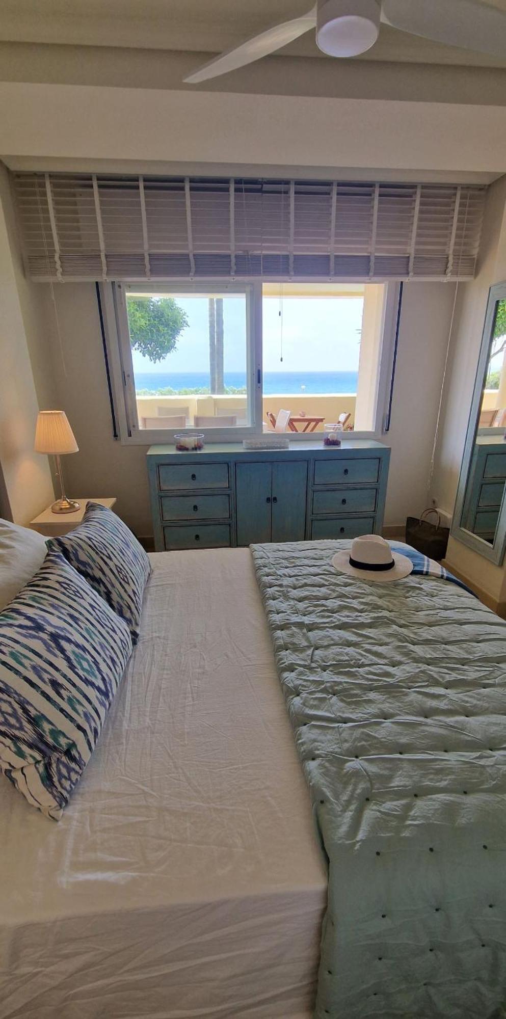 Beachfront Neptuno I, Complex,Views,Pool,Garden, Elviria 马尔韦利亚 外观 照片